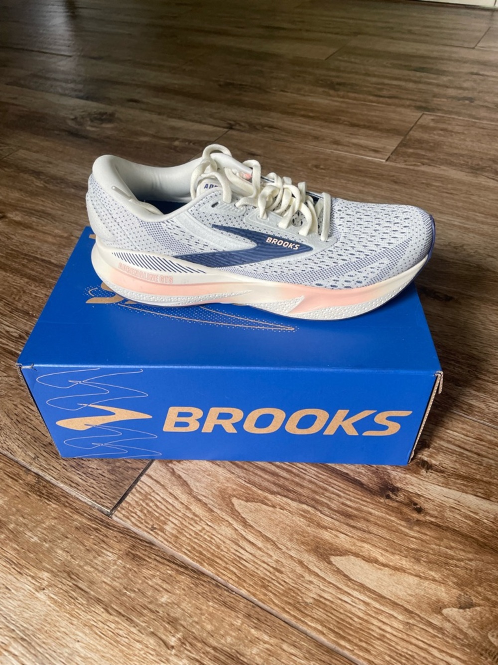 Brooks AdrenalineGTS 24-women’s